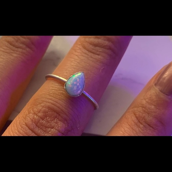 🚫sold🚫Sterling Silver White Fire Opal Midi Ring - Picture 2 of 2